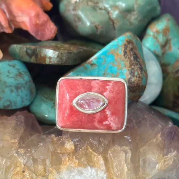 Rhodochrosite moonstone Sterling Silver adjustables ring - Picture 3 of 10